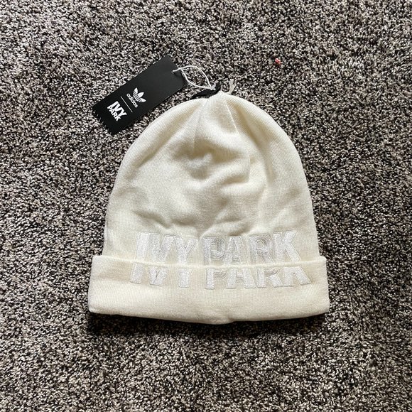 NWT IVY PARK x adidas Icy Park Beanie Core White OS